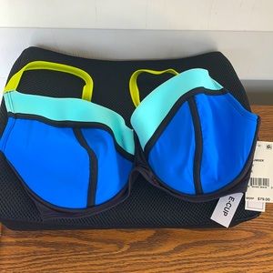 Gorgeous and versatile Bikini set.